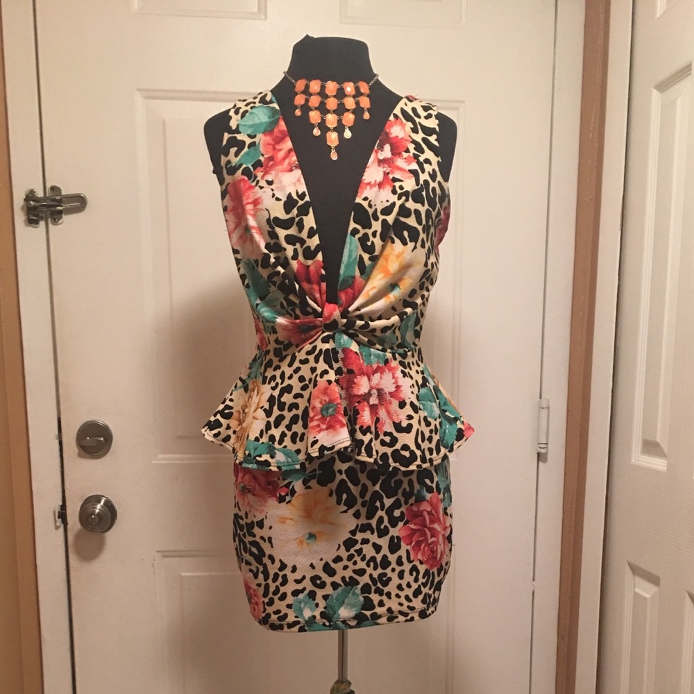 Symphony floral dress size (L)